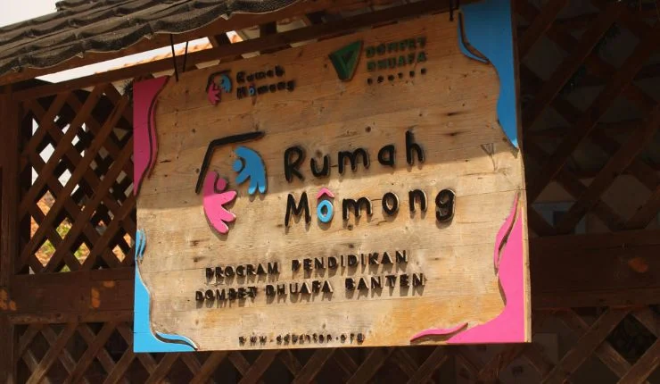 rumah momong