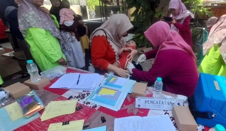 Ilustrasi pemantauan pertumbuhan anak di posyandu
